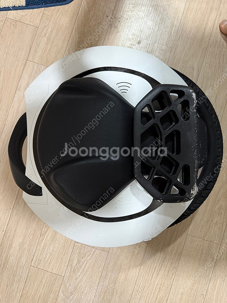 킹송16s 화이트 총주행거리 34.5km 팝니다 !!!--0